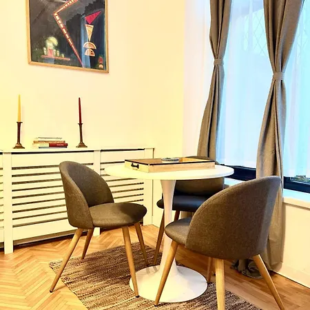 Apartament Art Garage Bucureşti