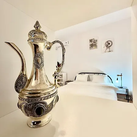 Art Garage شقة *